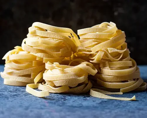 Tjäna pengar till klassen med pasta